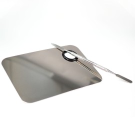 Metal mixing plate with spatula